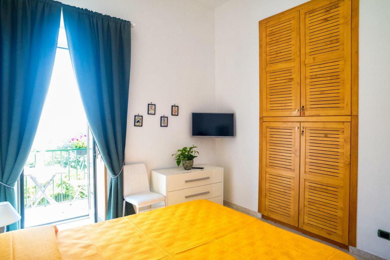 Casa Vacanze Napoli Posillipo Exteriör bild